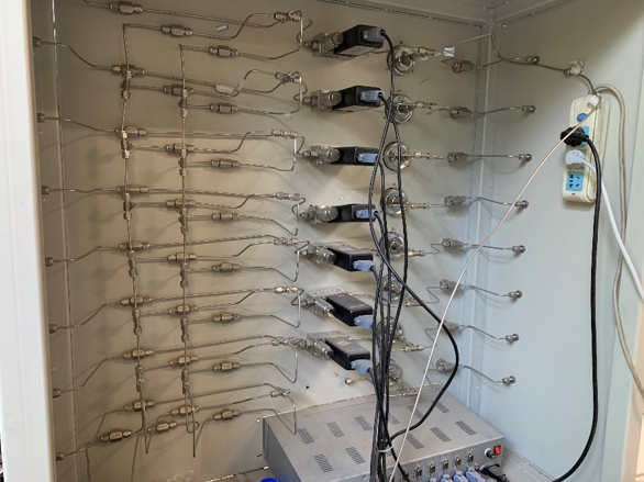 大學(xué)新材料實驗室不銹鋼特種氣體配氣柜設(shè)備定制